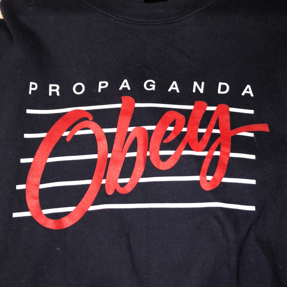Obey sweatshirt - Picture 2 of 6